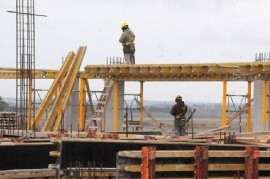 La Cámara Argentina de la Construcción aseguró que el 55 % de las obras están con desarrollo normal