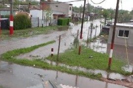 La Plata sigue inundándose: a los vecinos de la localidad de Arturo Seguí les toca padecerla