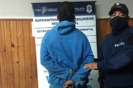 Detienen a un hombre que intentó usurpar una casa abandonada en Tolosa y en su poder tenía droga
