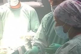 Azul: por primera vez, realizaron una cirugía de cráneo a una niña en el hospital provincial