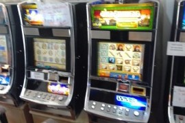 Lanús: en la planta alta de un local de Lotería funcionaba un casino clandestino con 14 tragamonedas
