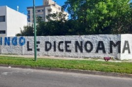 Con pintadas en el Conurbano, el peronismo salió a decirle "NO a Macri"
