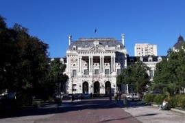 Joaquín De la Torre, Iván Budassi y Víctor Stephens: funcionarios de Vidal que ignoran a la Justicia