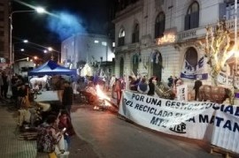 En La Matanza gobernada por Verónica Magario también hubo un acampe frente al Palacio Municipal