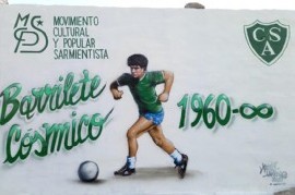 Junín: con camiseta del club, los hinchas de Sarmiento recordaron el Gol del Siglo de Diego Maradona