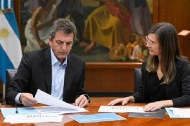 Tras la reunión Massa-Raverta, el Gobierno anunció un aumento del 15,53 % de las jubilaciones y AUH