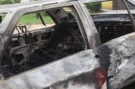 Berisso: Investigan el incendio de un auto durante la madrugada
