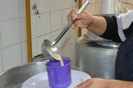 La Liga de Desocupados Platense vuelve a brindar la copa de leche a necesitados