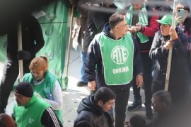 Lanús: durante una marcha de municipales ingresaron por la fuerza a la sede de Gobierno