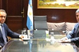 Con cara de pocos amigos, Massa y Scioli se reunieron en Desarrollo Productivo para la transición