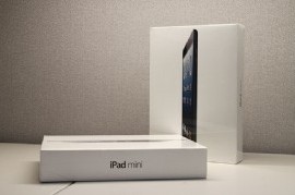 Un bloguero raya, quema y dobla el nuevo iPad Mini para comprobar su resistencia