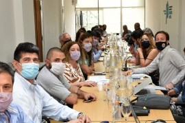 Estatales bonaerenses: el Gobierno de Kicillof les propuso cerrar la paritaria 2021 en 53,98 %