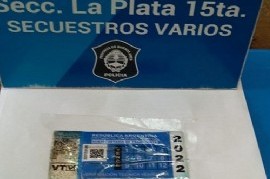 Detuvieron a un hombre que iba por la Ruta 2 con una VTV falsa