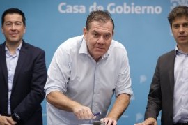Intendentas e intendentes bonaerenses firmaron la adhesión al Programa "Municipios a la Obra"