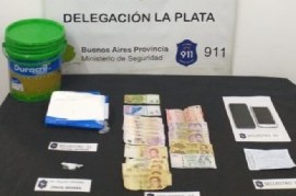 La Plata: detuvieron a un hombre y una mujer con un kilo de cocaína en una lata de pintura