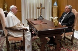 El presidente Fernández fue recibido por el Papa Francisco en el Vaticano