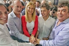 Fernández y Fernández impulsan la pipa de la paz en la Provincia con la fórmula Kicillof-Magario