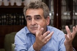 El ministro de Defensa, Agustín Rossi, dijo que un golpe de Estado es "un escenario improbable"