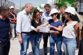 Lomas de Zamora: Insaurralde y Katopodis supervisaron obras de repavimentación en dos barrios