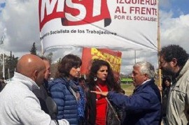 Dirigentes de izquierda proponen convocar a una Constituyente para desplazar a la gobernadora Vidal