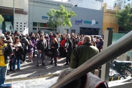 Bronca de acompañantes terapéuticos por el aumento que anunció IOMA