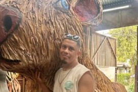 Un capibara gigante: del asesinato de Kim Gómez a un homenaje en la quema de muñecos en La Plata