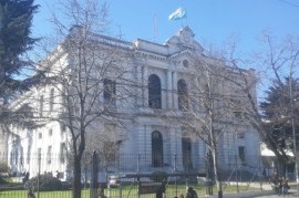 Demanda millonaria del Sindicato Independiente de Remiseros de La Plata contra el Banco Provincia