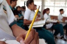 Piden garantizar la continuidad educativa a alumnos afectados por la crisis económica