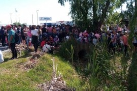 Una Navidad sin Hambre: organizaciones sociales reclamaron frente a un mayorista de La Plata