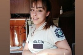 Una Policía bonaerense era víctima de pornovenganza, pero Asuntos Internos la sumarió: se suicidó