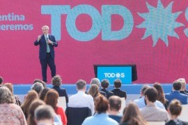 "Acto Federal" en Tecnópolis: Fernández instó a trabajar para que la Argentina "se ponga de pie"