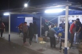 La Plata: una olla popular asiste hace 50 días corridos a 70 familias, pero sigue sin recibir ayuda