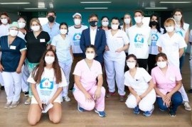 El gobernador Kicillof visitó el operativo de vacunación en el Estadio Único "Diego Maradona"