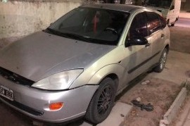 La Plata: atropellaron a un subcomisario durante un operativo por narcomenudeo