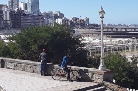 Mar del Plata: el balneario Paseo Hermitage sigue cerrando accesos y copa espacios públicos