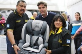 Taxis de CABA tendrán sillitas infantiles para que niños y niñas viajen seguros