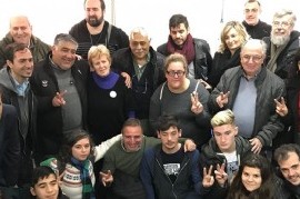 Rosa Bru, madre del estudiante desaparecido Miguel Bru, fue homenajeada por el peronismo de La Plata