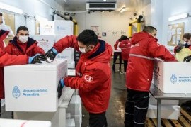Vacunación: comenzó la distribución de 650.400 dosis del componente 1 de la Sputnik V en el país