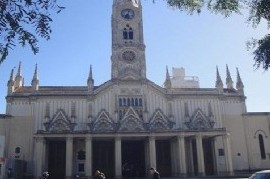 Roban la alcancía de la histórica Basílica San Ponciano de La Plata