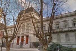 En medio de la puja con abogados, la Suprema Corte bonaerense mantiene su esquema básico de atención