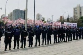 Fue "gratificación" el pago de $ 3.000 a policías que trabajaron en el 34° Encuentro de Mujeres