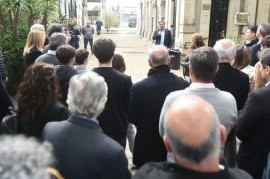 A 43 años del fallecimiento de Balbín, radicales y peronistas platenses se mostraron en unidad
