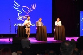 La Plata: La Libertad Avanza, ante empresarios, propuso una fuerte reducción del personal Municipal