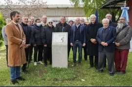Con "Chiqui" Tapia a la cabeza, el CEAMSE realizó un acto en homenaje al Papa Francisco