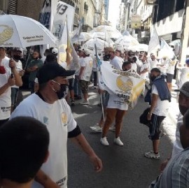 Panaderos descubrieron en dónde funciona su "obra social clandestina" y ocuparon sus instalaciones