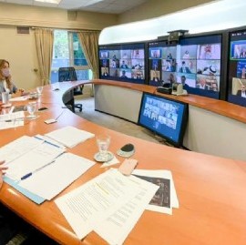 Operativo seducción: el presidente Fernández tentó a inversores