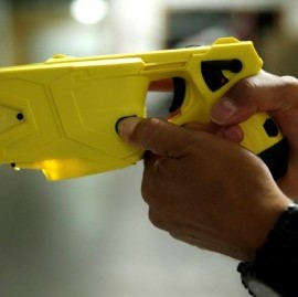 El Gobierno nacional autorizó a la Ciudad de Buenos Aires la compra de pistolas Taser