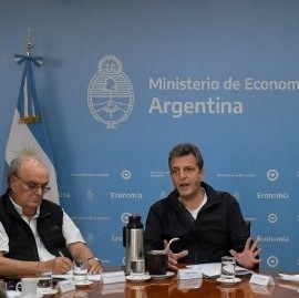 Massa anunció la firma del acuerdo de intercambio de información fiscal automático con EE.UU.