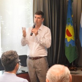 El economista Gustavo Neffa analizó el rumbo económico hacia 2026