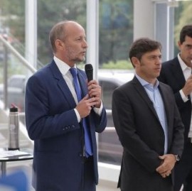 Todos: Kicillof, Máximo, Insaurralde, De Pedro y Katopodis en una inauguración en Lomas de Zamora
